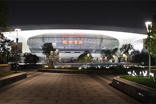 Charming Hangzhou, Tongfang lightning lightens East Station